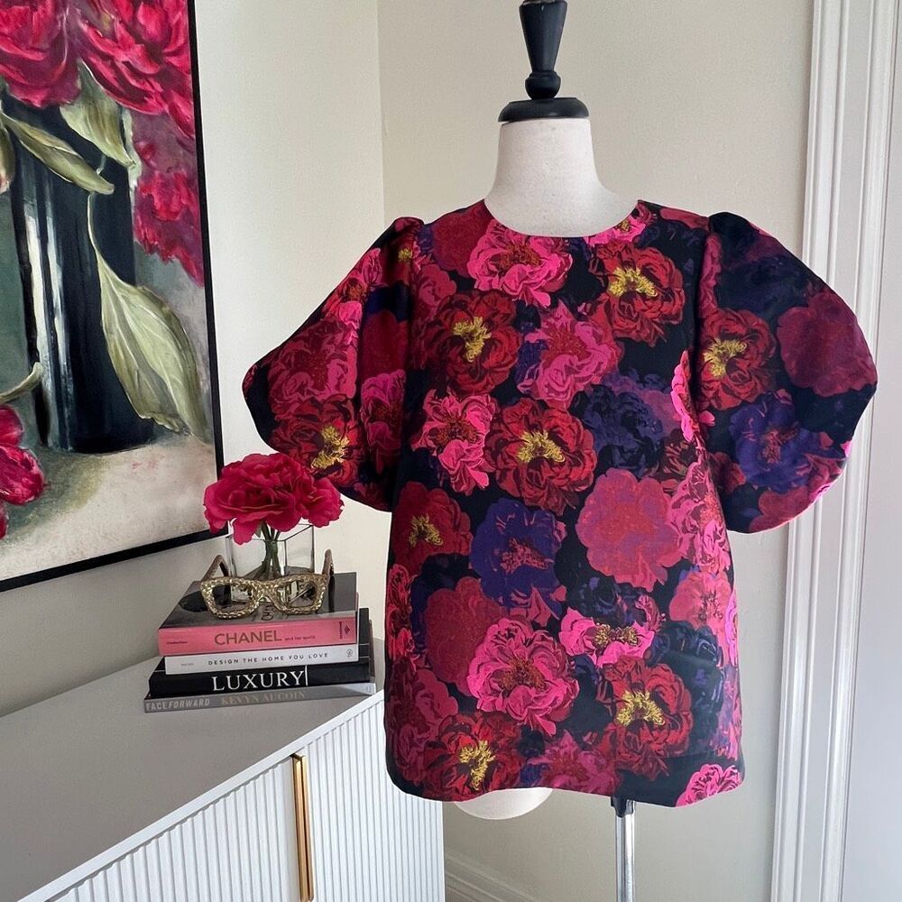 TuckernuckβPOMANDER Place Floral Jacquard Puff Sleeve Blouse Multicolor Large